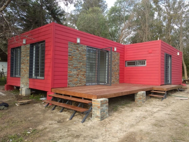 Casa Contenedor 75 m² – 3 dormitorios, 1 baño, deck en madera